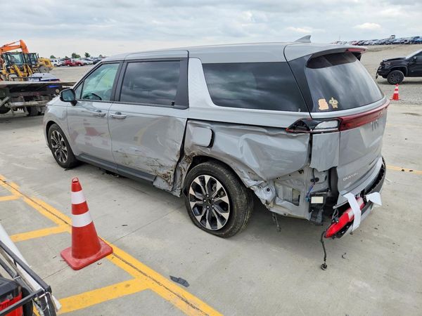 2024 KIA CARNIVAL EX
