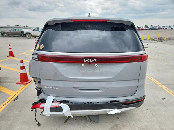 2024 KIA CARNIVAL EX