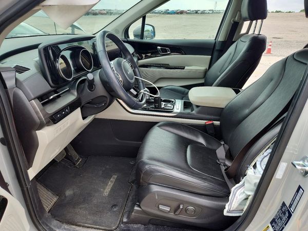 2024 KIA CARNIVAL EX