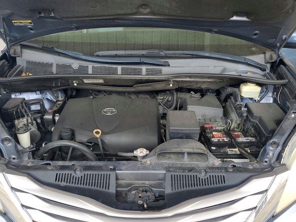 2017 TOYOTA SIENNA