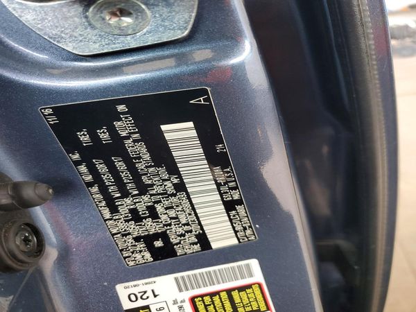 2017 TOYOTA SIENNA
