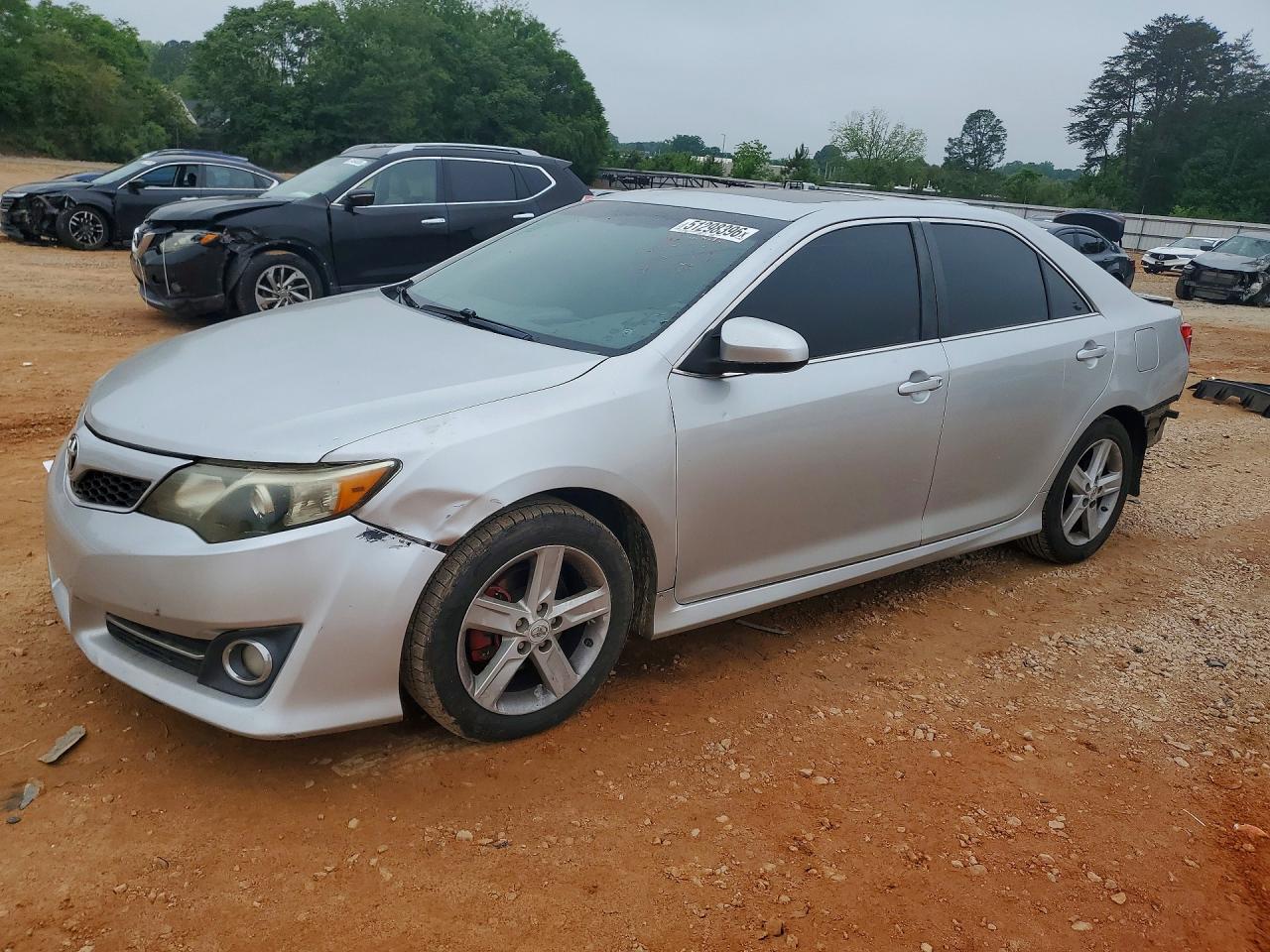 2014 TOYOTA CAMRY — Front 3/4