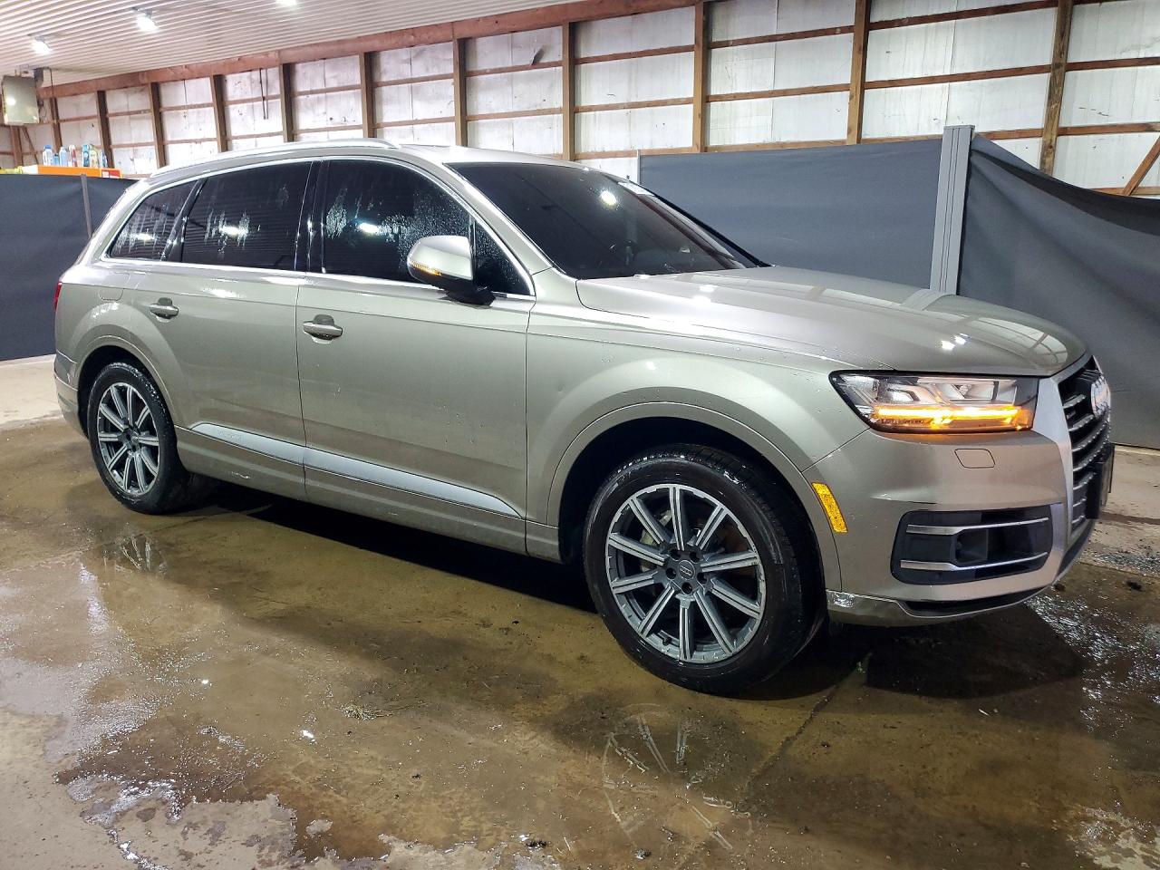 2017 AUDI Q7 quattro Premium Plus