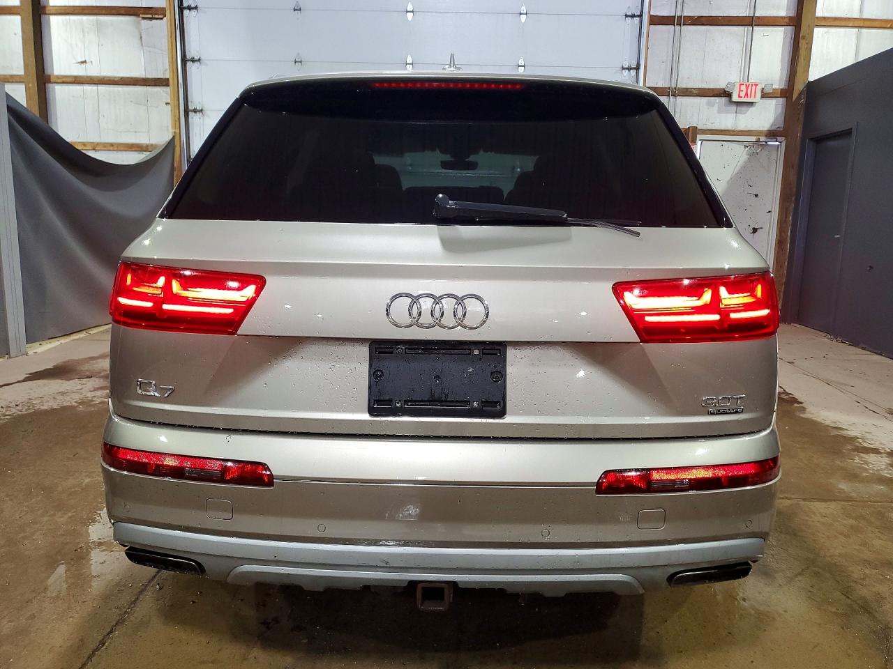 2017 AUDI Q7 quattro Premium Plus