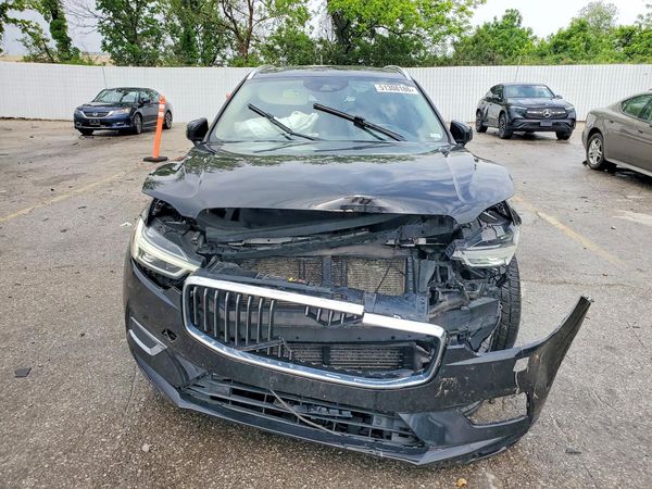 2018 VOLVO XC60 Inscription
