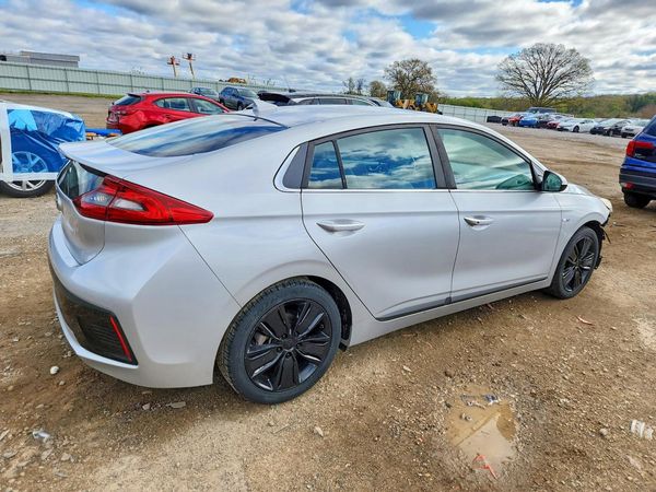2017 HYUNDAI IONIQ SEL