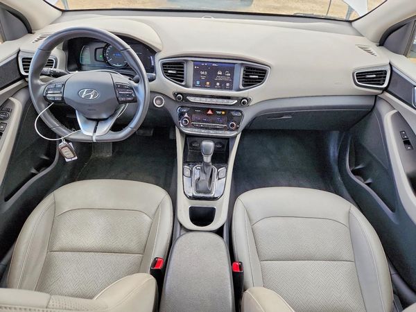 2017 HYUNDAI IONIQ SEL