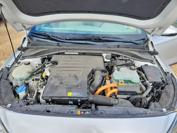 2017 HYUNDAI IONIQ SEL