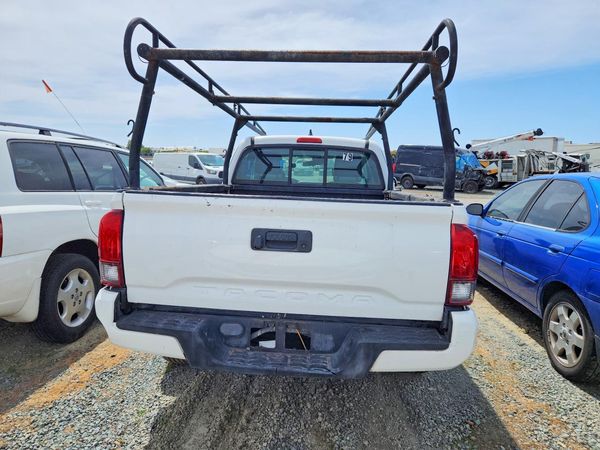 2018 TOYOTA TACOMA SR/SR5/TRD Sport
