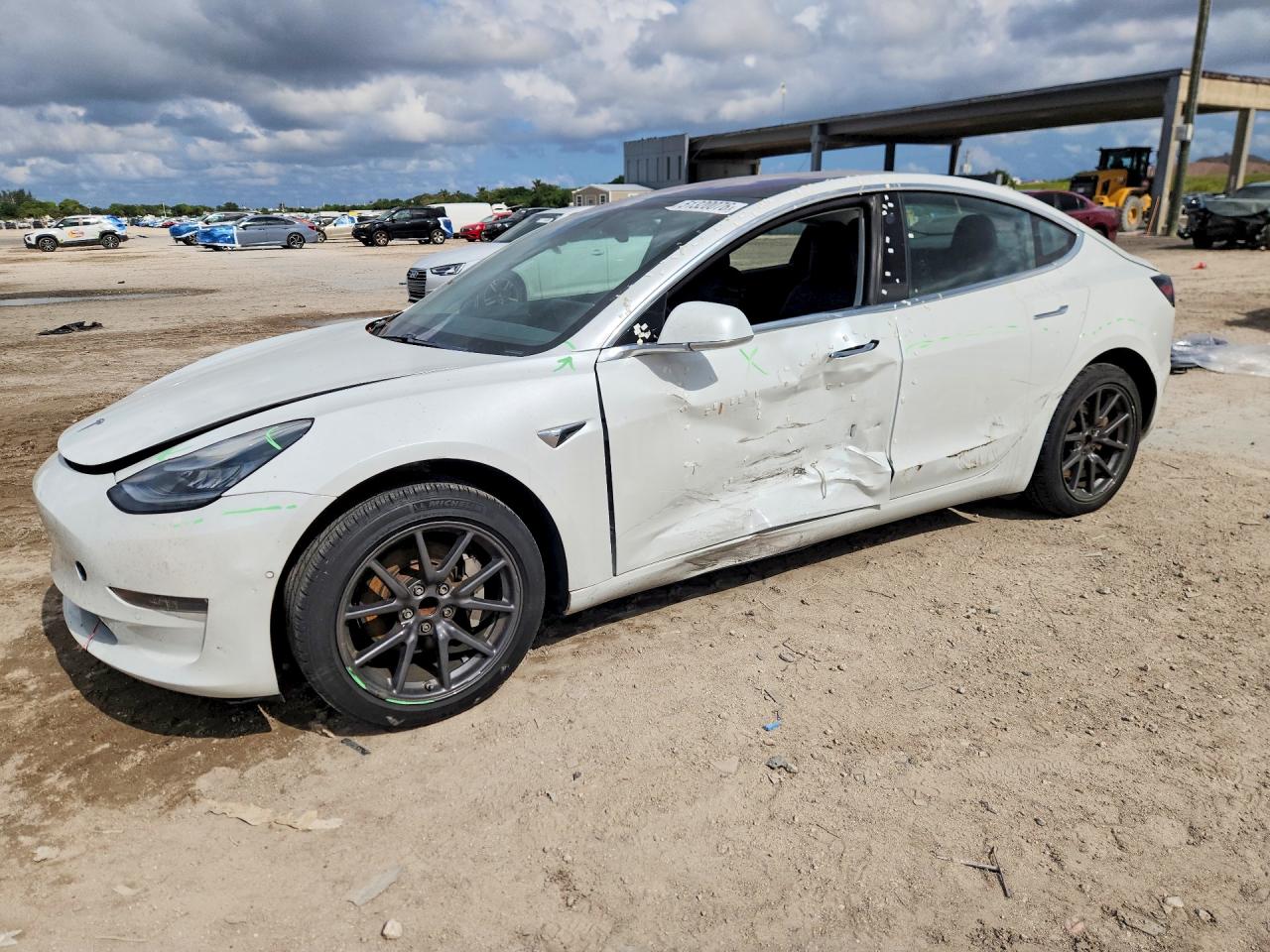 2018 TESLA MODEL 3