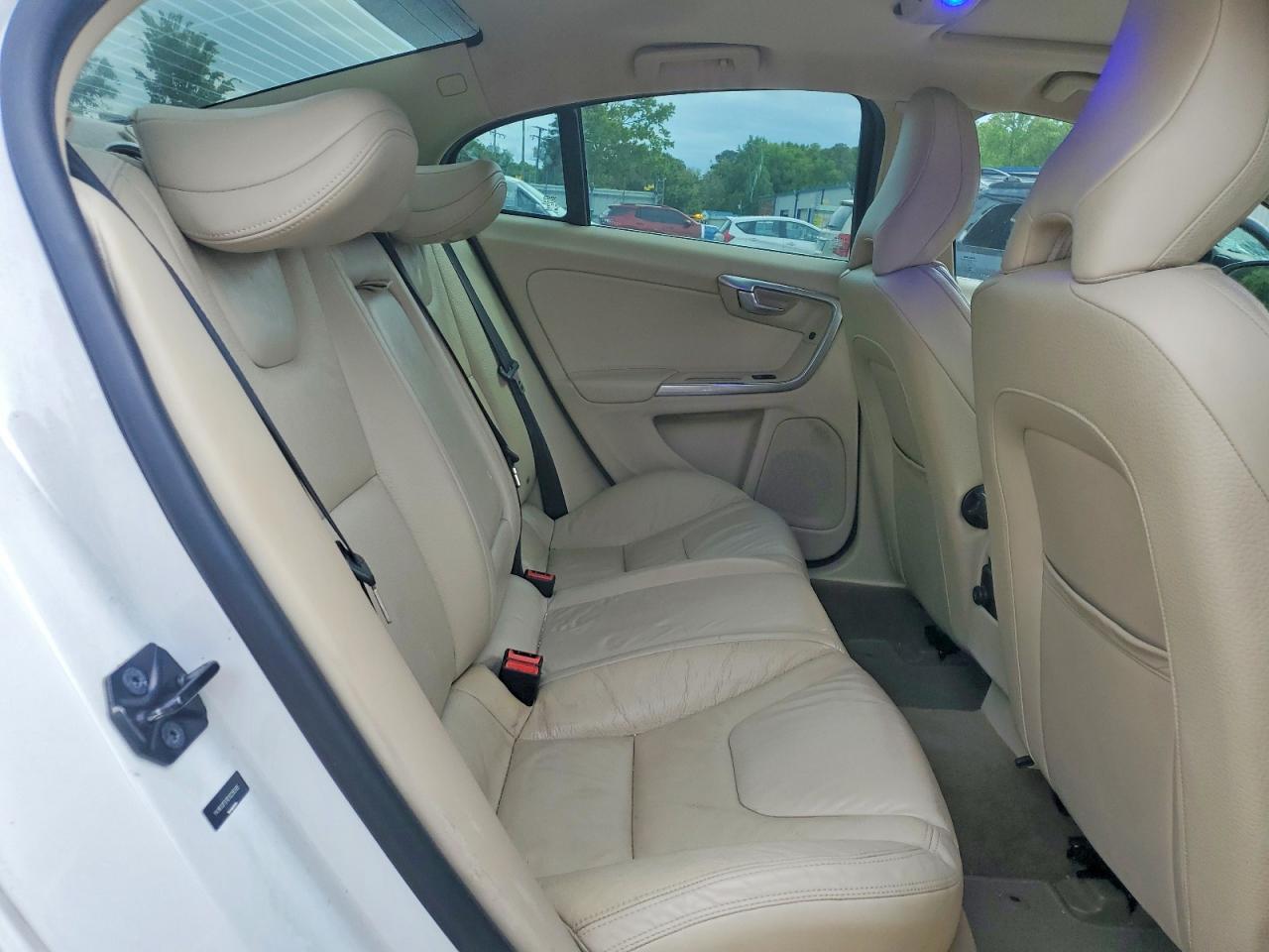 2013 VOLVO S60