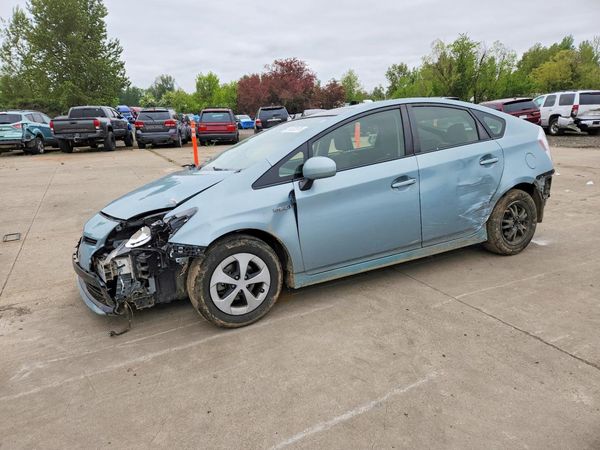 2014 TOYOTA PRIUS