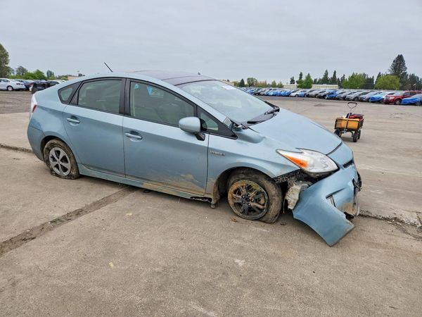 2014 TOYOTA PRIUS
