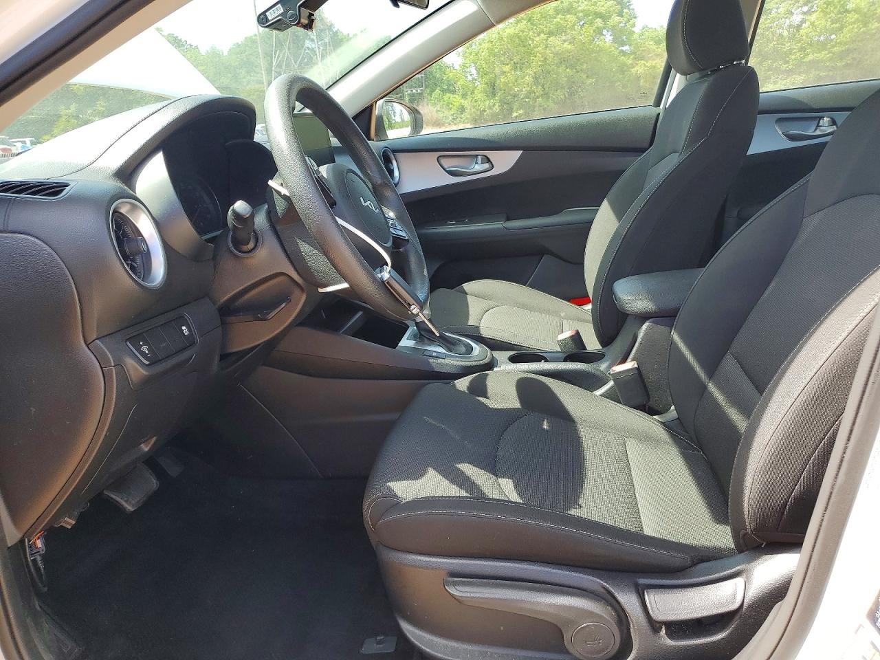 2022 KIA FORTE FE, LXS