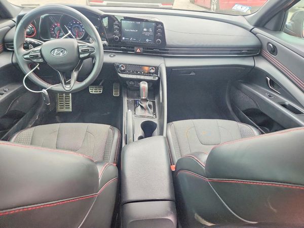 2022 HYUNDAI ELANTRA