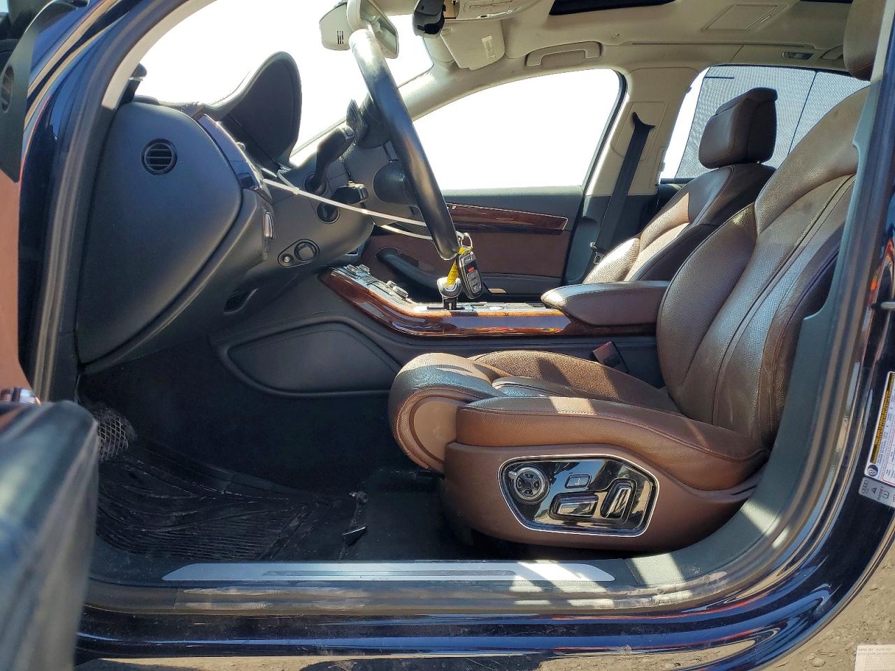 2014 AUDI A8