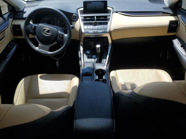 2015 LEXUS NX 300h Luxury