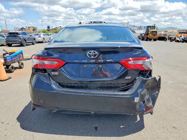 2018 TOYOTA CAMRY