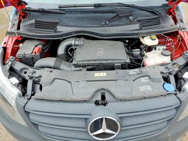 2023 MERCEDES-BENZ METRIS