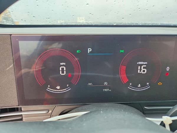 2026 HYUNDAI KONA SE