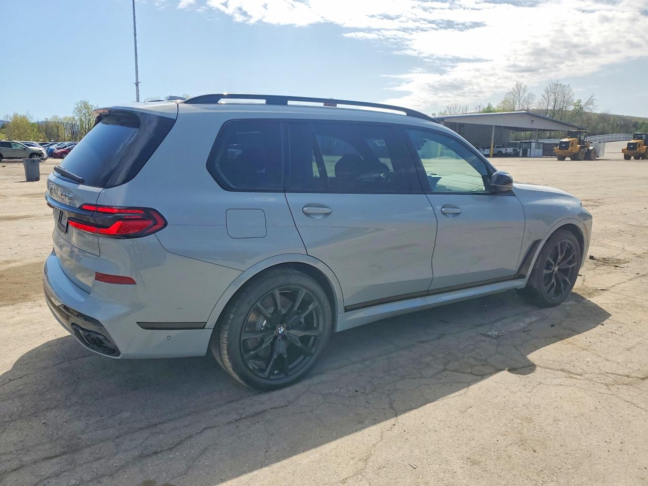 2026 BMW X7 M60i