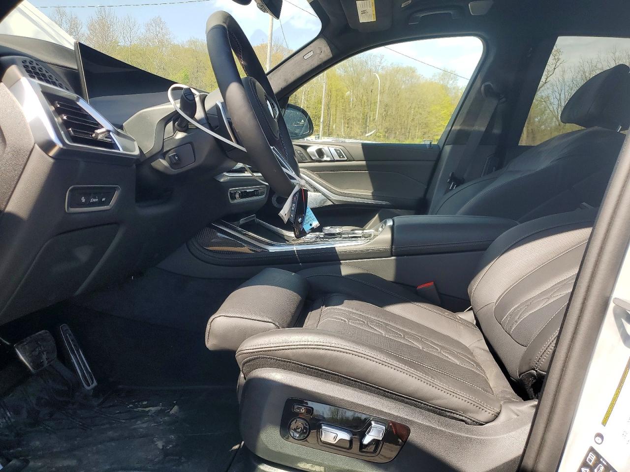 2026 BMW X7 M60i