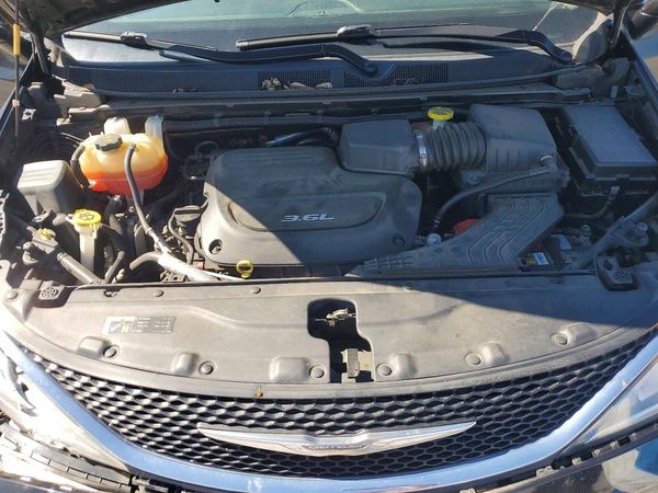 2017 CHRYSLER PACIFICA