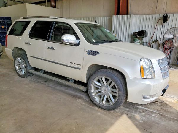 2012 CADILLAC ESCALADE Platinum