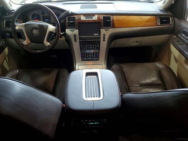 2012 CADILLAC ESCALADE Platinum