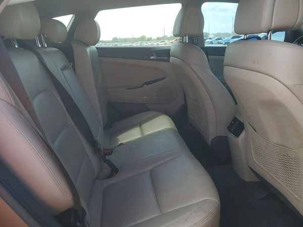 2017 HYUNDAI TUCSON