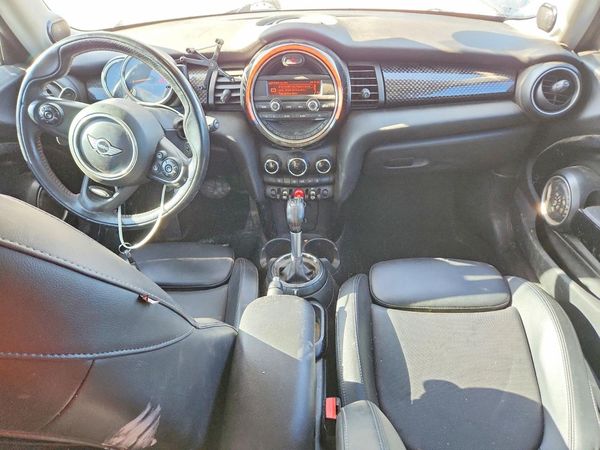 2015 MINI COOPER