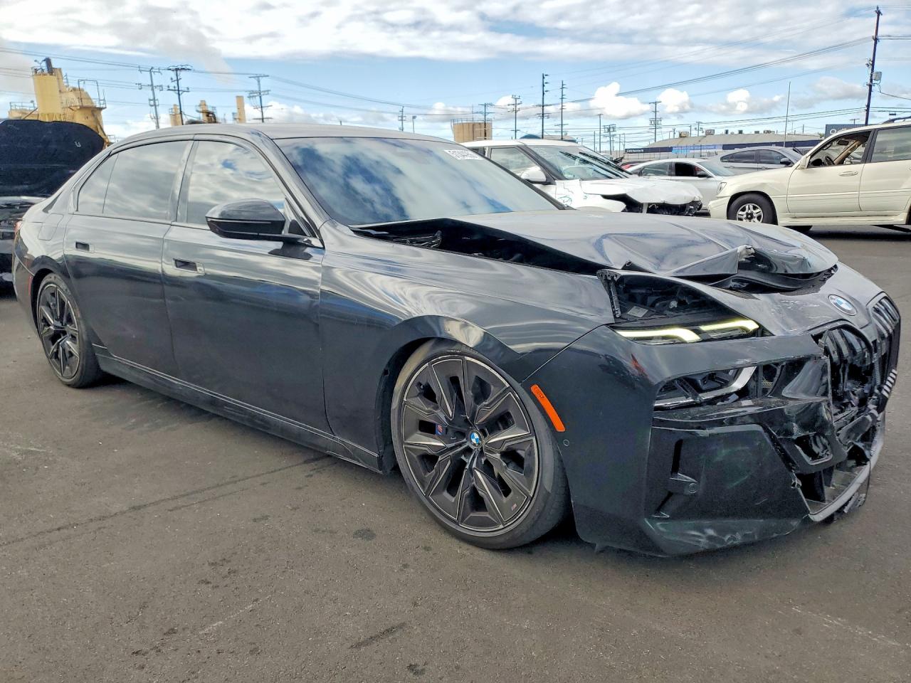 2023 BMW 740