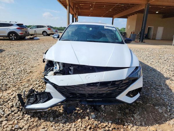 2023 HYUNDAI ELANTRA