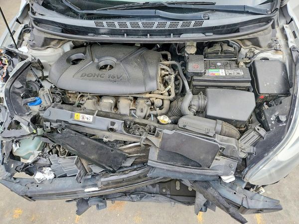 2015 HYUNDAI ELANTRA