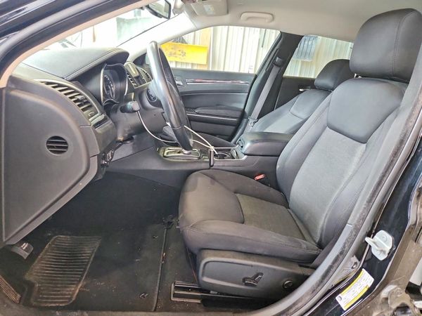 2019 CHRYSLER 300