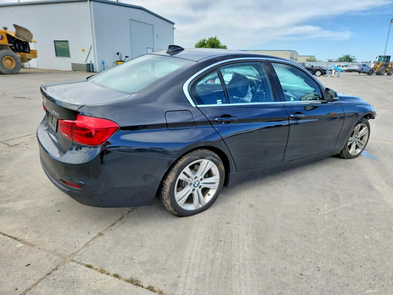 2018 BMW 330