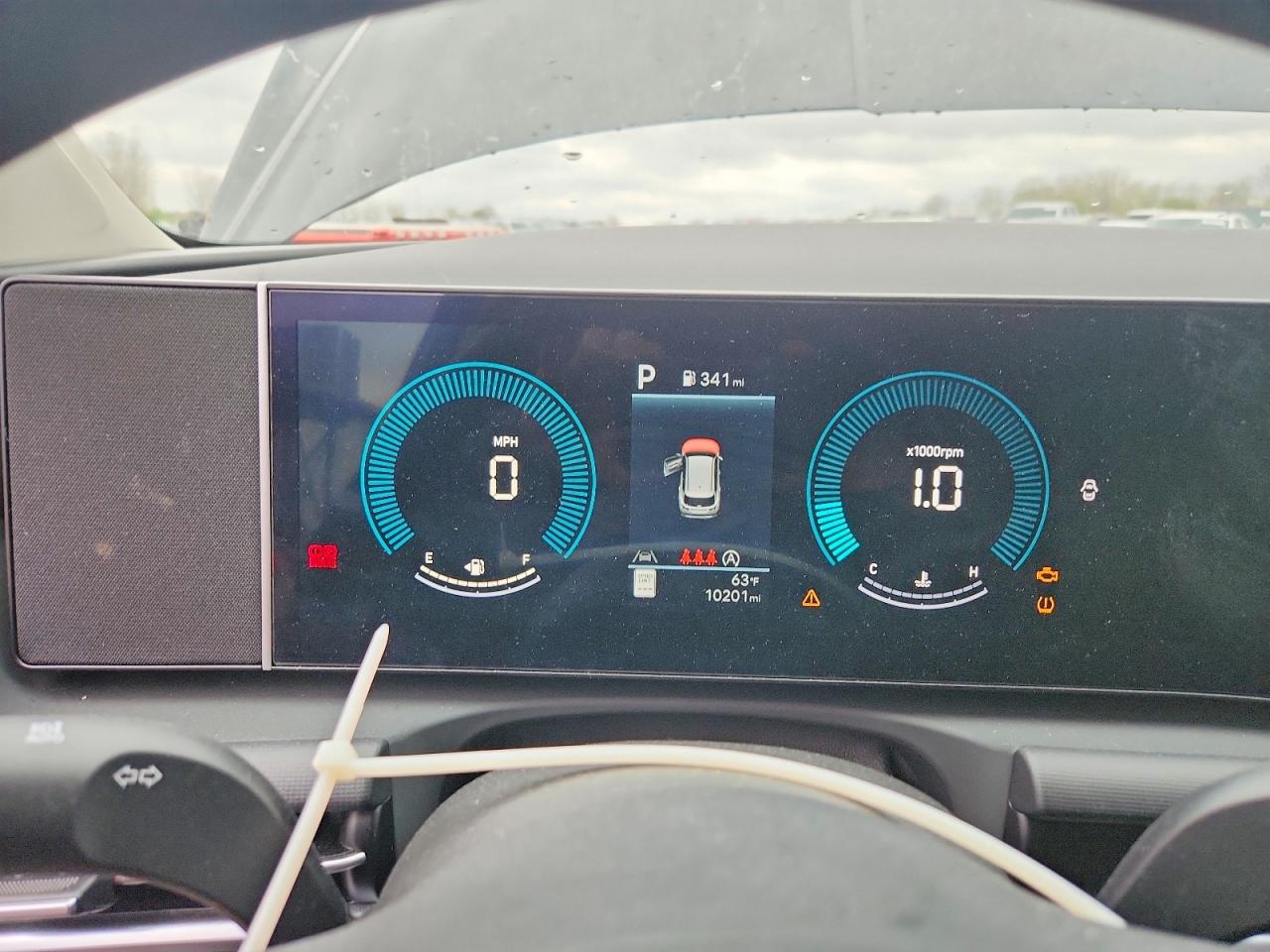 2025 HYUNDAI TUCSON SE