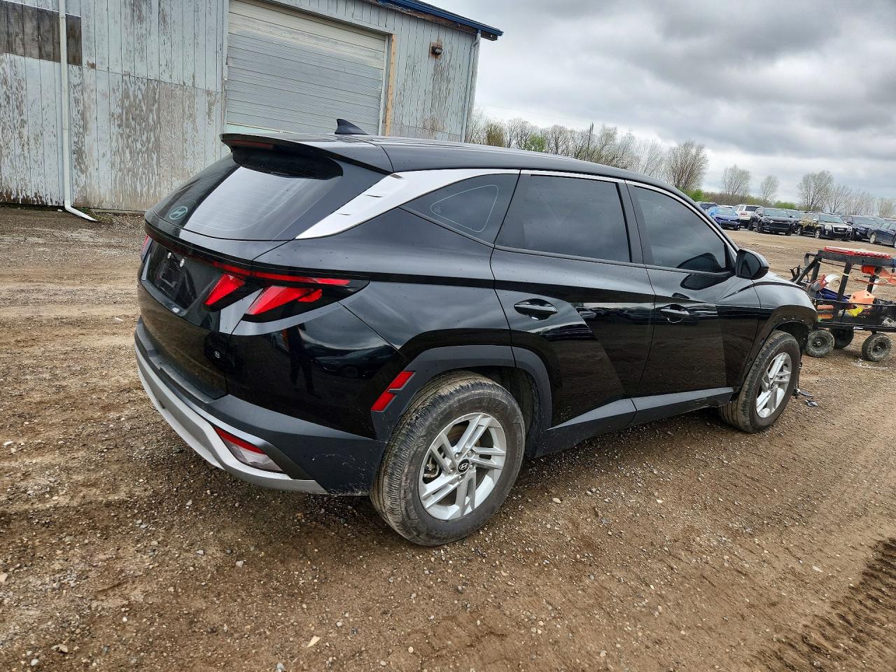 2025 HYUNDAI TUCSON SE