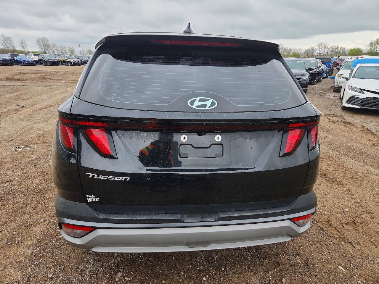 2025 HYUNDAI TUCSON SE
