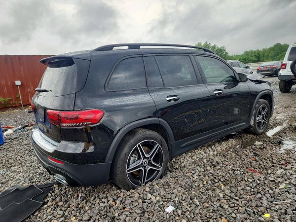 2023 MERCEDES-BENZ GLB GLB250