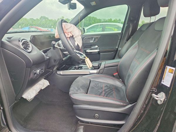2023 MERCEDES-BENZ GLB GLB250