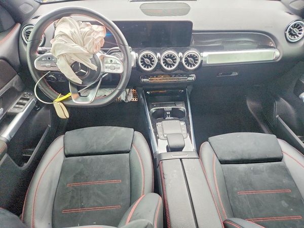2023 MERCEDES-BENZ GLB GLB250