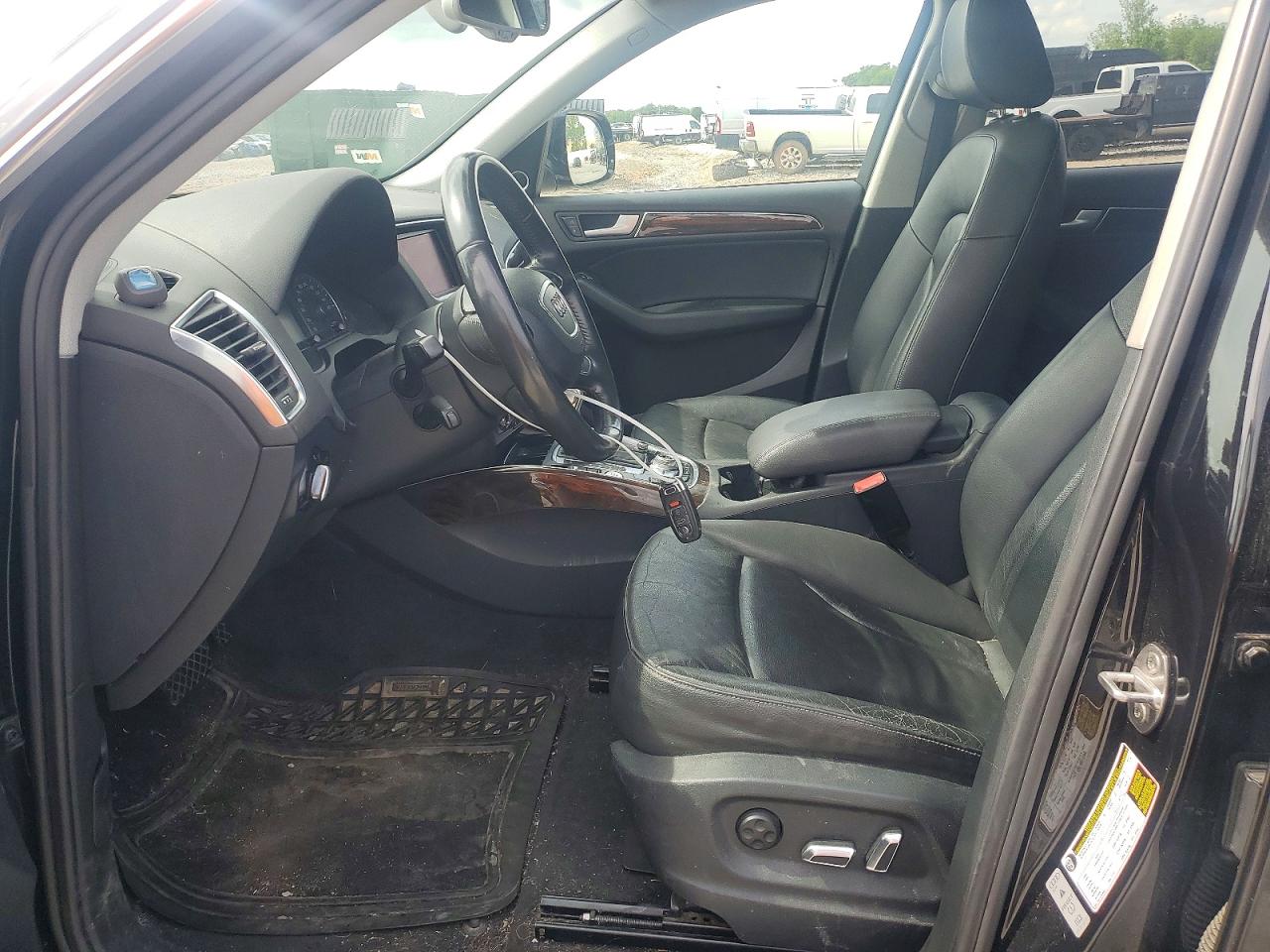 2013 AUDI Q5 Premium Plus
