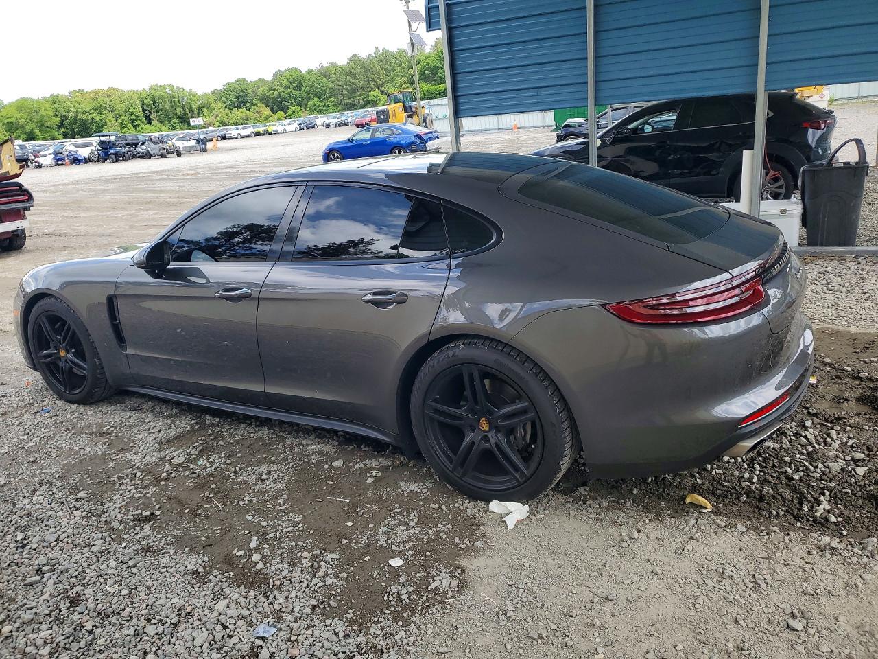2018 PORSCHE PANAMERA Base / 4