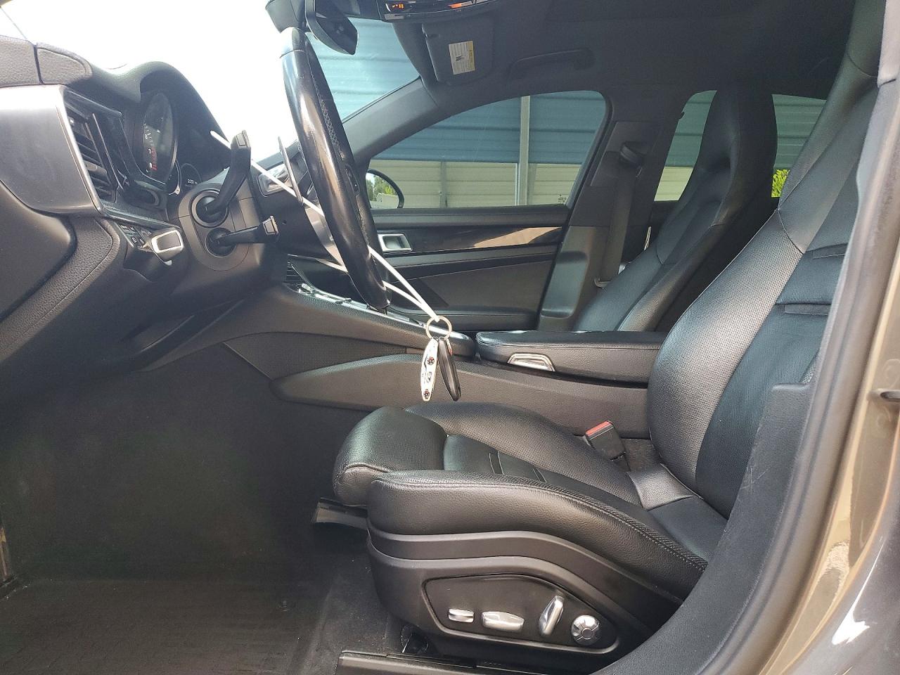 2018 PORSCHE PANAMERA Base / 4