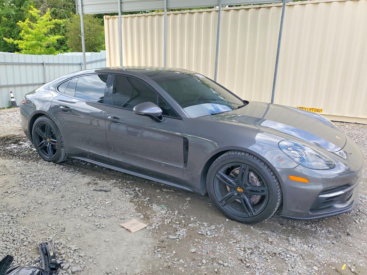 2018 PORSCHE PANAMERA Base / 4