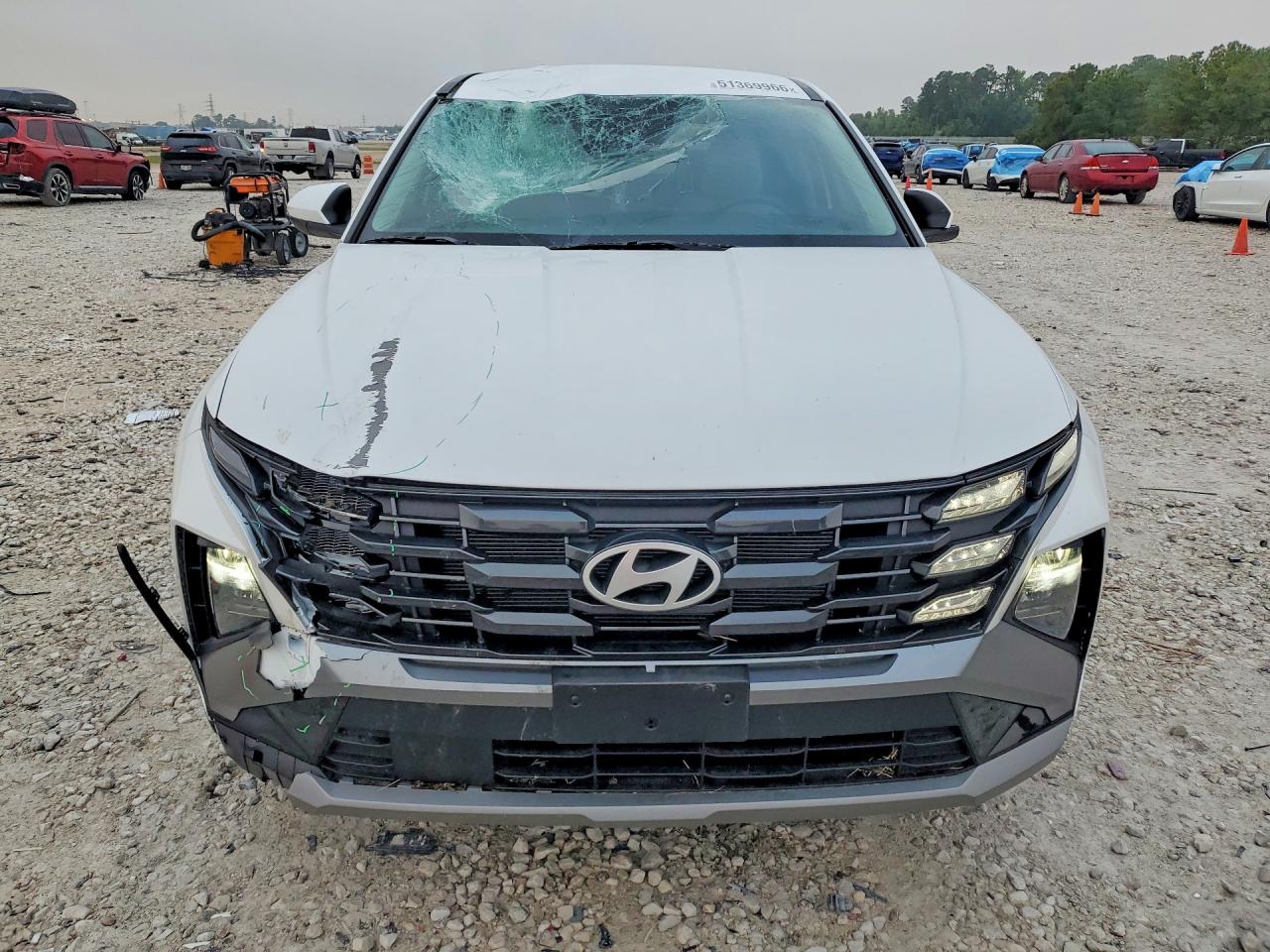 2025 HYUNDAI TUCSON SE
