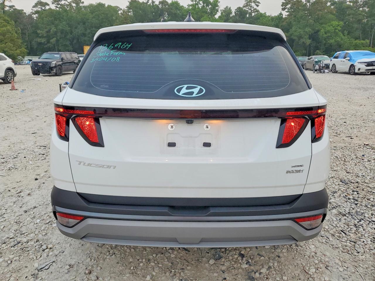2025 HYUNDAI TUCSON SE