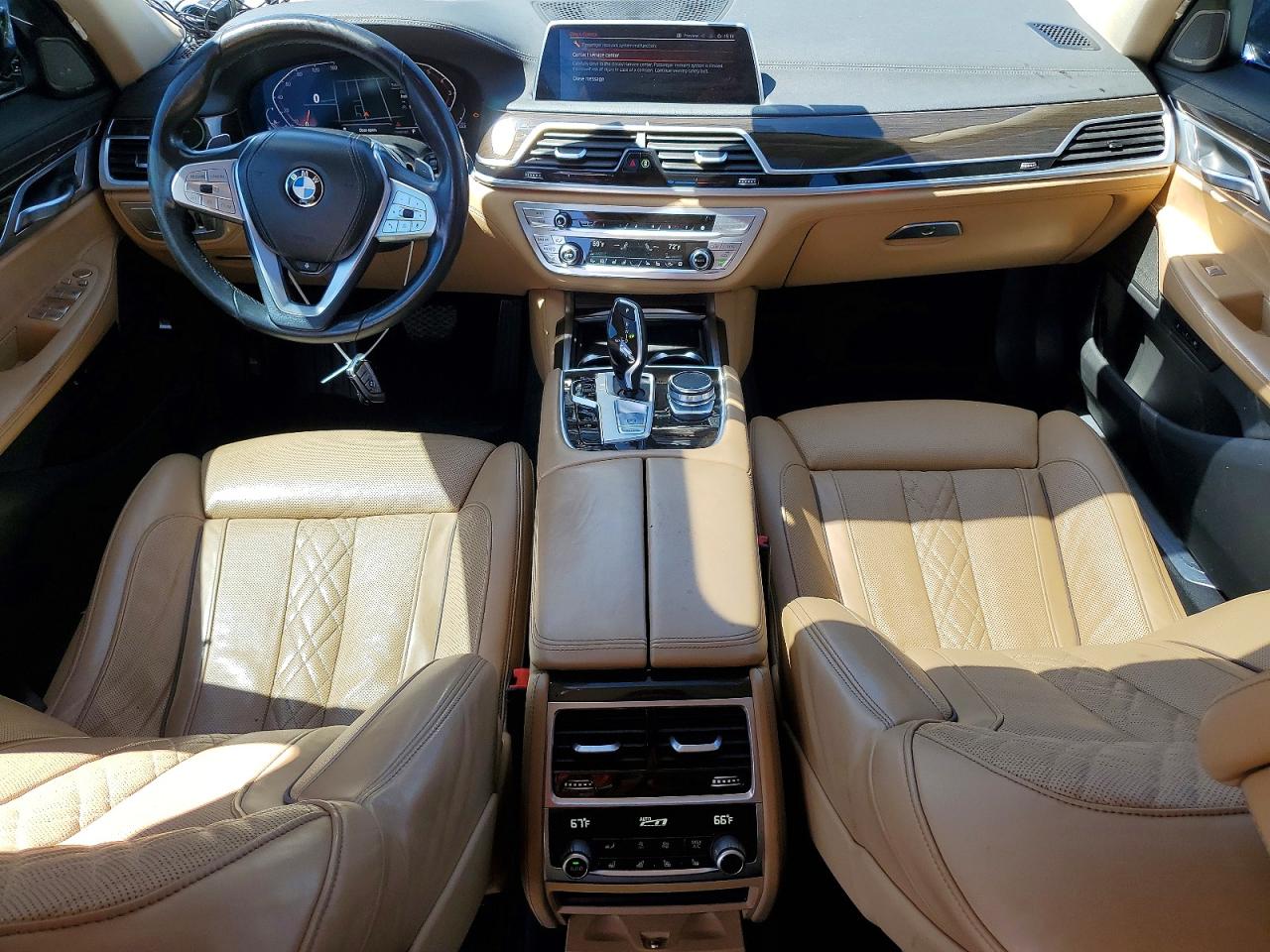 2022 BMW 740