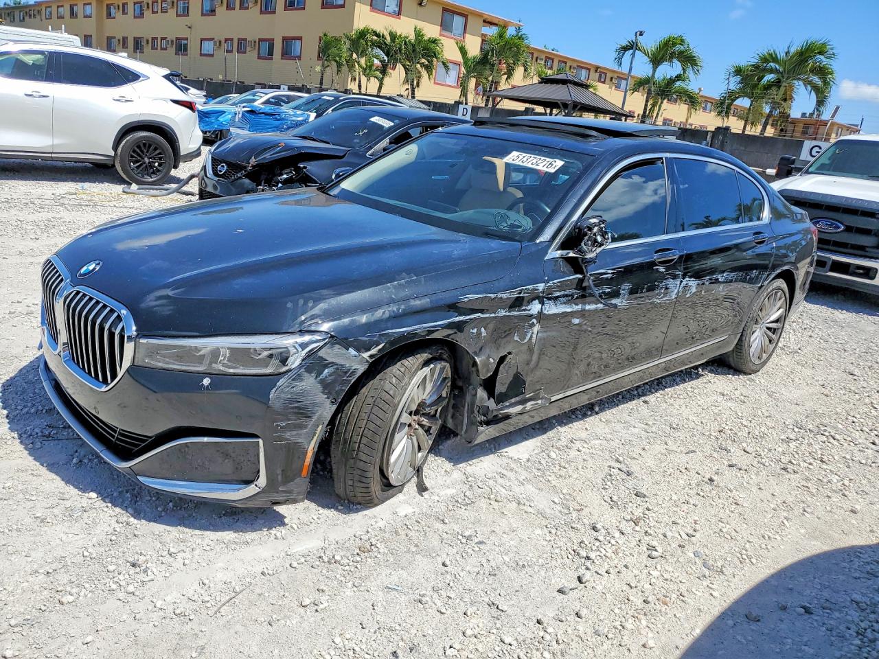 2022 BMW 740